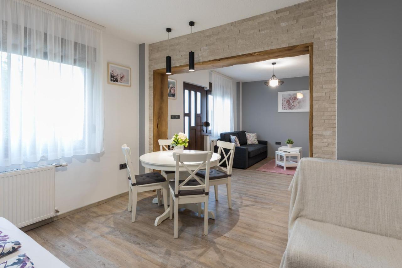 Apartments Lucic Slunj Exterior foto