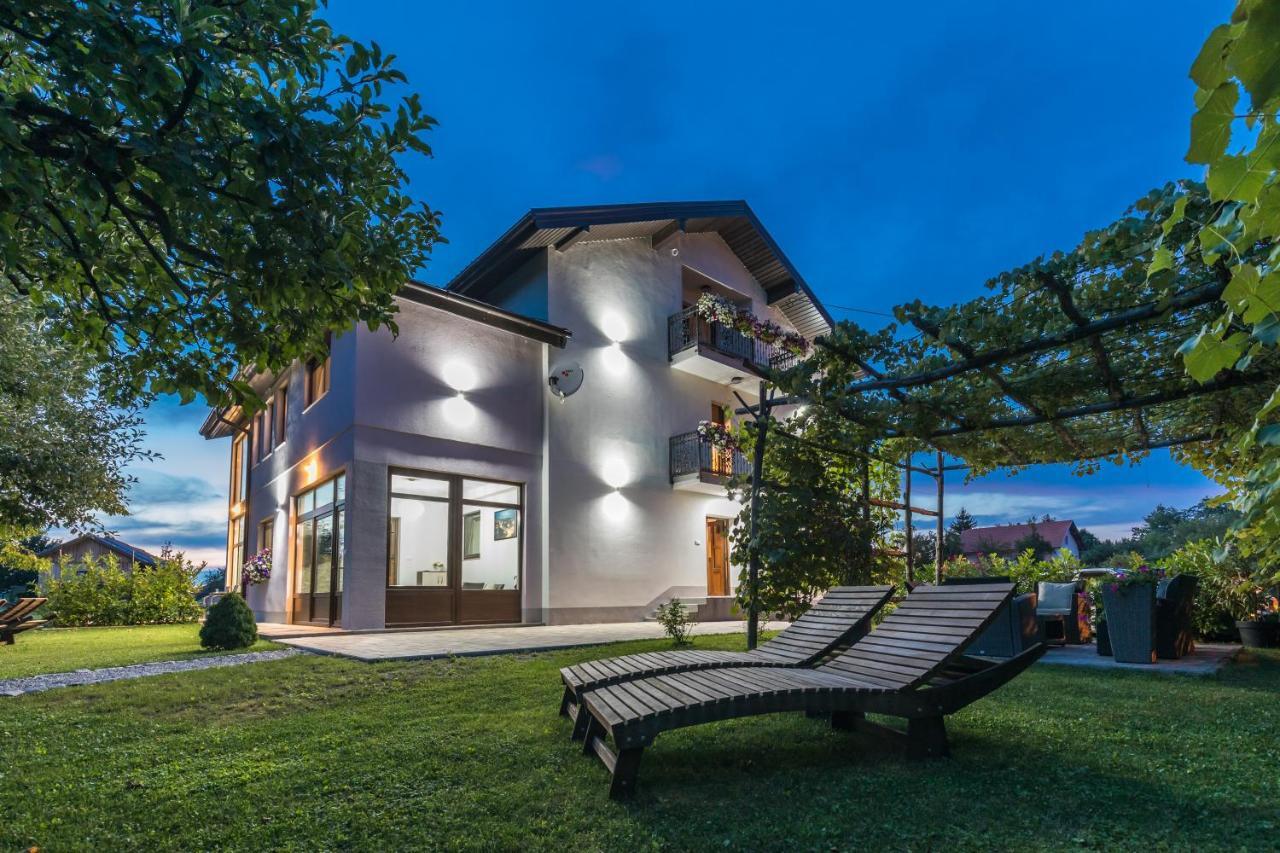 Apartments Lucic Slunj Exterior foto