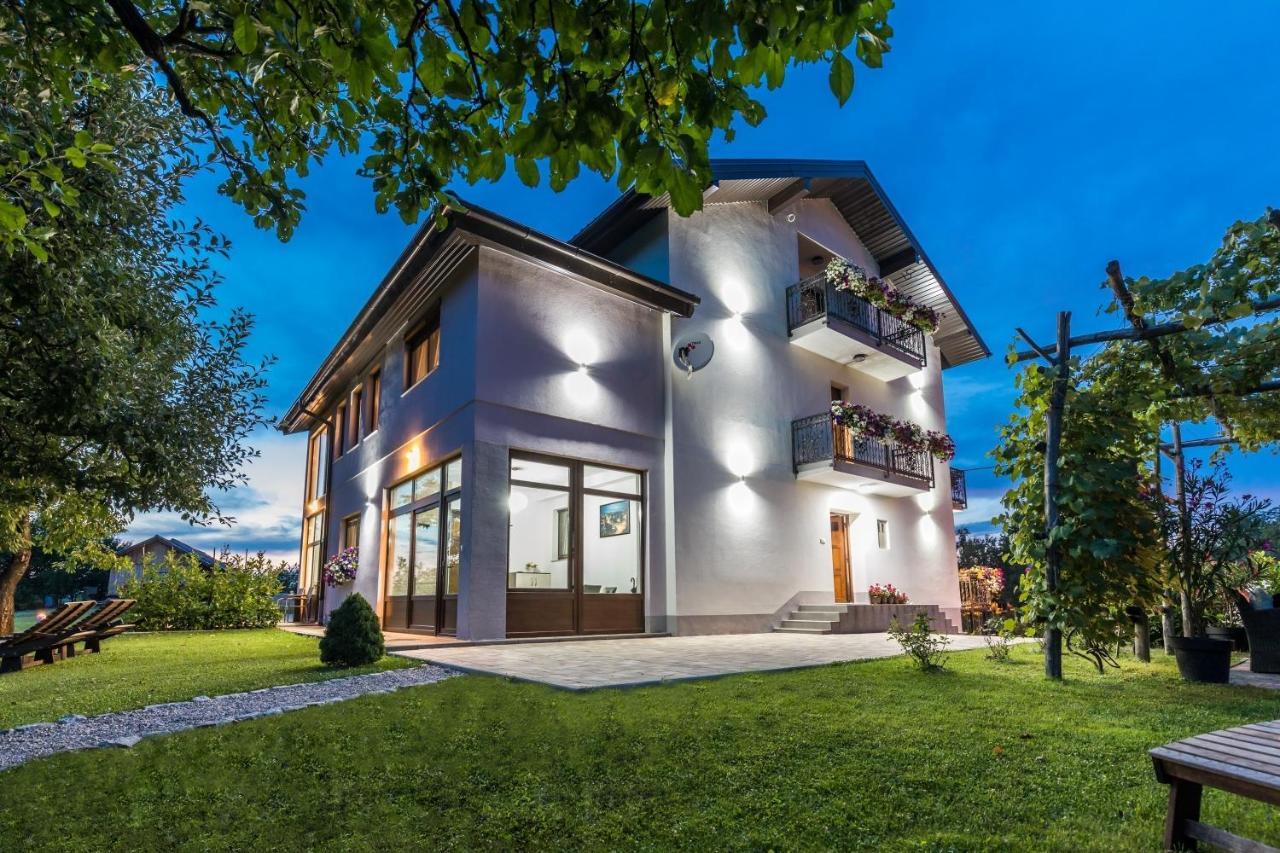 Apartments Lucic Slunj Exterior foto